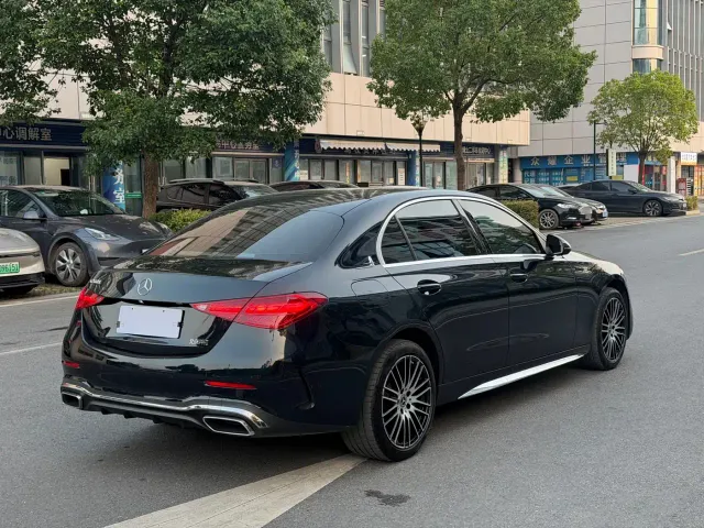 Mercedes-Benz C-Class — Фото автомобиля 4