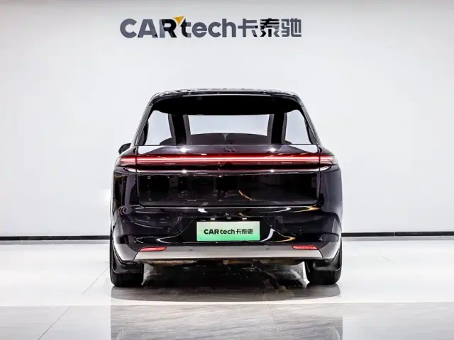 Li Auto L8 — Фото автомобиля 6