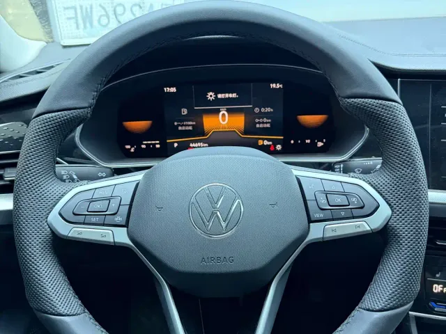 Volkswagen Passat — Фото автомобиля 19