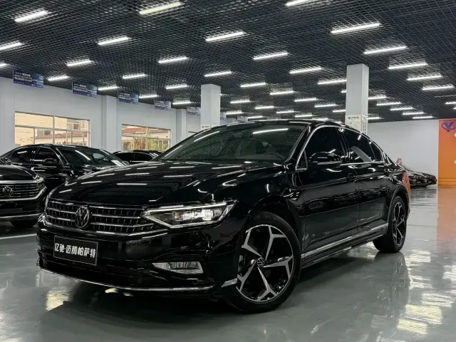 Фотография автомобиля — Volkswagen Magotan