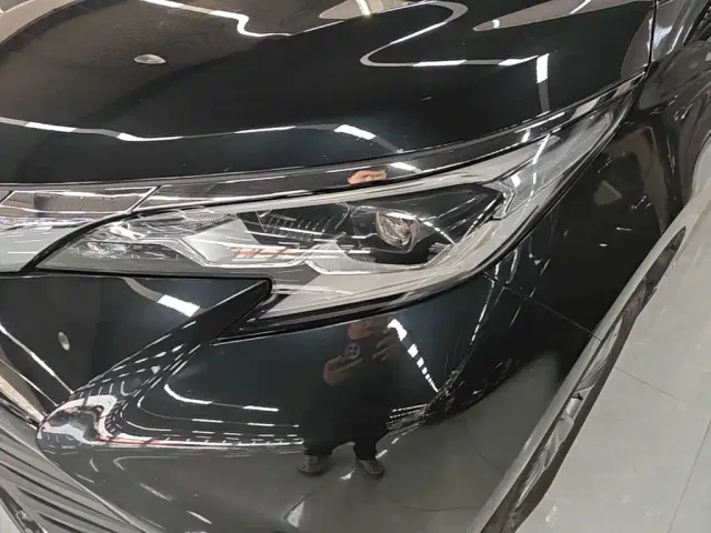 Toyota Sienna — Фото автомобиля 23