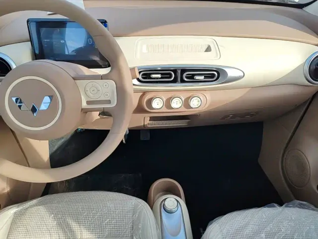 Wuling Hongguang Mini EV — Фото автомобиля 12