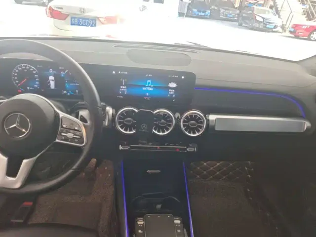 Mercedes-Benz GLB-Class — Фото автомобиля 12