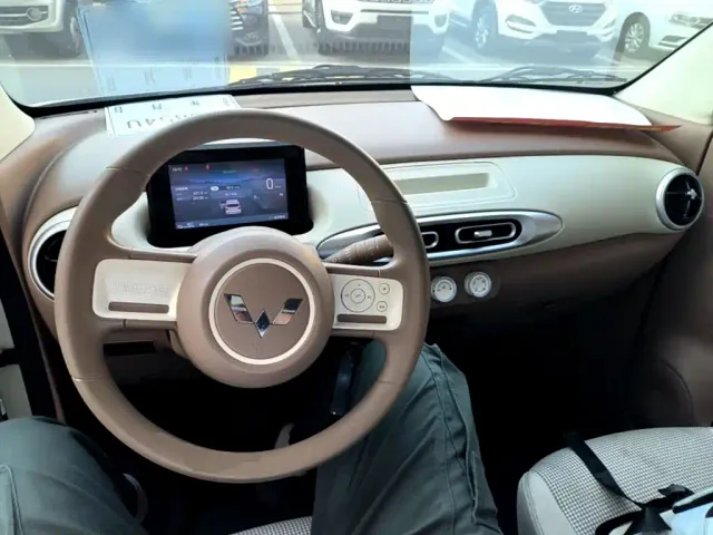 Wuling Hongguang Mini EV — Фото автомобиля 9