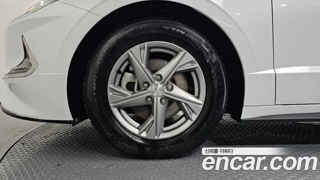 Hyundai Sonata Sonata (DN8) 2.0 LPG(Для проката) — Фото автомобиля 5