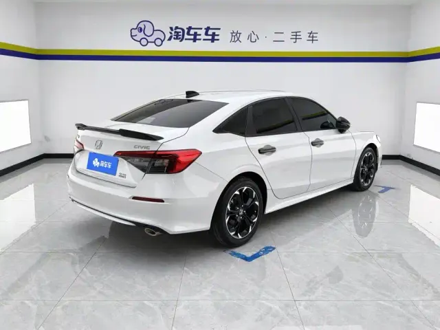 Honda Civic — Фото автомобиля 3