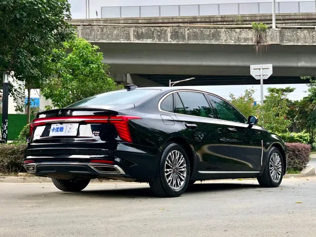 Hongqi H5 — Фото автомобиля 7