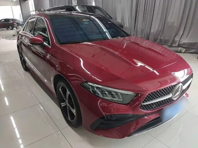 Mercedes-Benz A-Class — Фото автомобиля 3