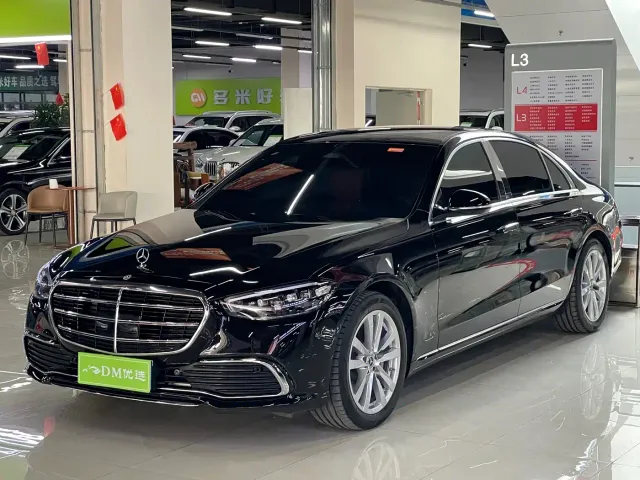 Mercedes-Benz S-Class — Фото автомобиля 3