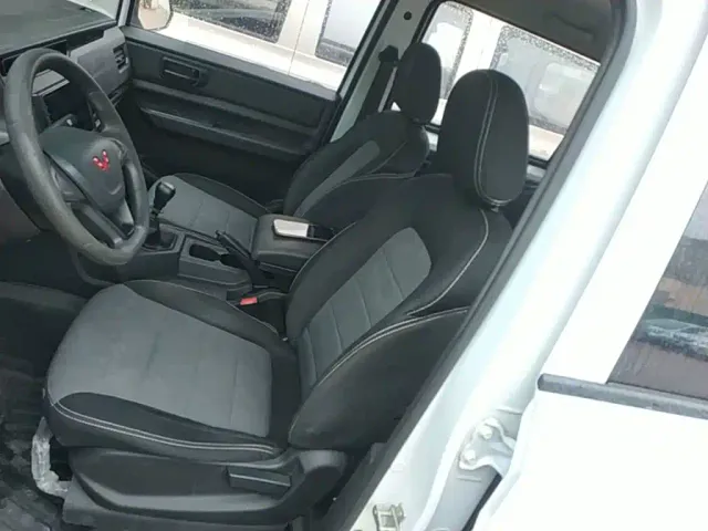 Wuling Hongguang Plus — Фото автомобиля 14