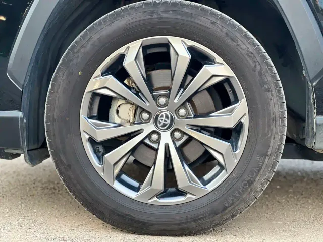 Toyota RAV4 — Фото автомобиля 12