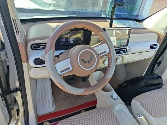 Wuling Hongguang Mini EV — Фото автомобиля 9