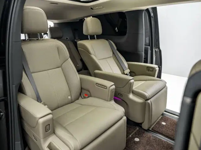 Li Auto MEGA — Фото автомобиля 27