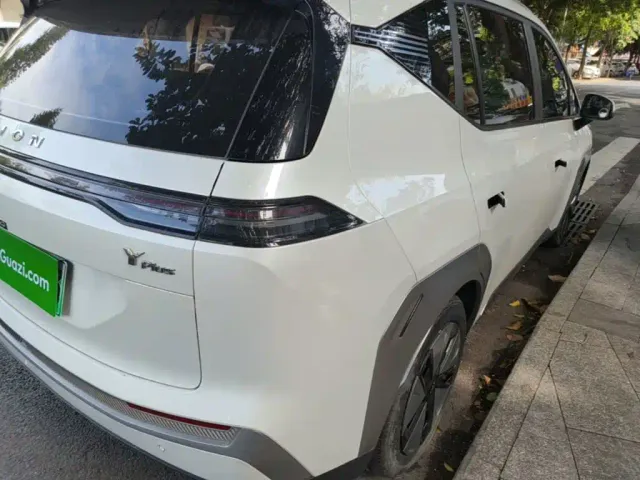 GAC Aion Y — Фото автомобиля 7