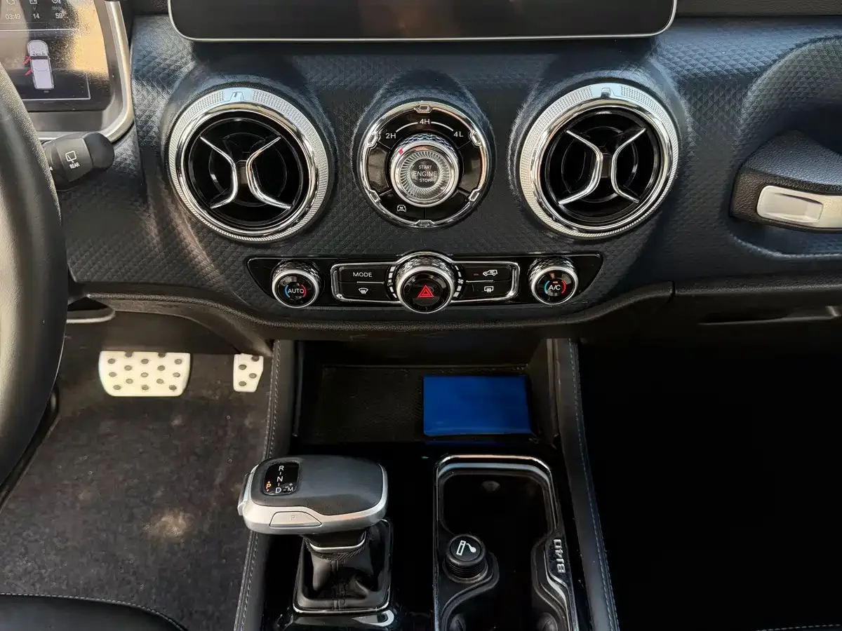 BAIC ORV Beijing Offroad BJ40 2023 2.0T Auto 4WD Urban Hunter Knight Edition — Фото автомобиля 11
