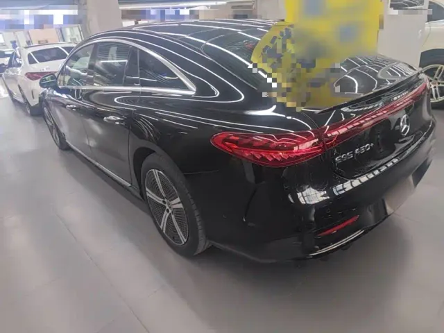 Mercedes-Benz EQS — Фото автомобиля 4