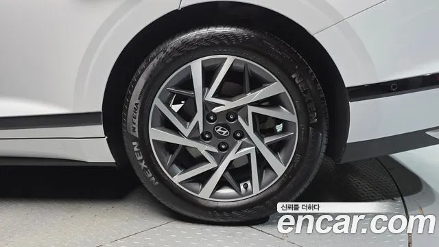 Hyundai Grandeur GN7 — Фото автомобиля 6