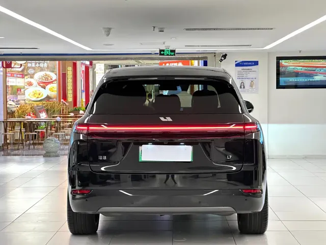 Li Auto L7 — Фото автомобиля 6