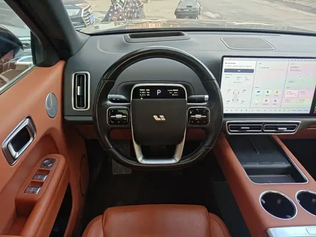 Li Auto L9 — Фото автомобиля 10