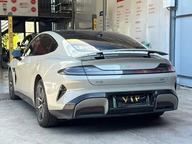 Xiaomi SU7 — Фото автомобиля 7