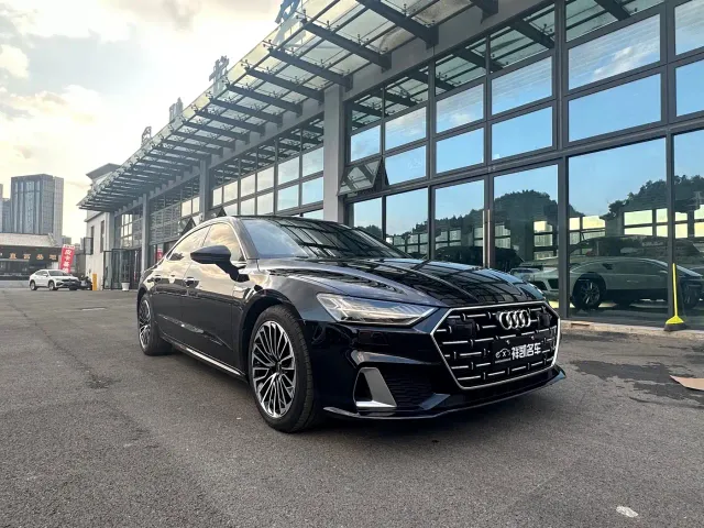 Audi A7L — Фото автомобиля 3