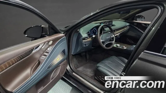 Genesis G80 Бензин 3.5 турбо AWD — Фото автомобиля 11