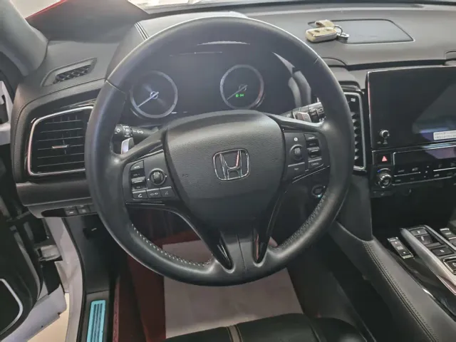 Honda UR-V — Фото автомобиля 7