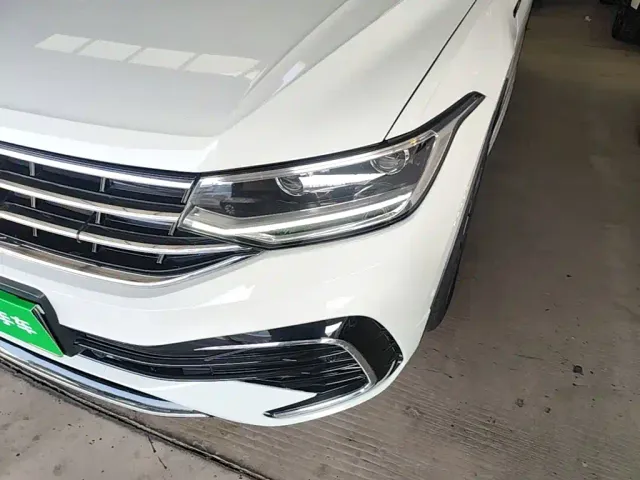 Volkswagen Tiguan L — Фото автомобиля 23