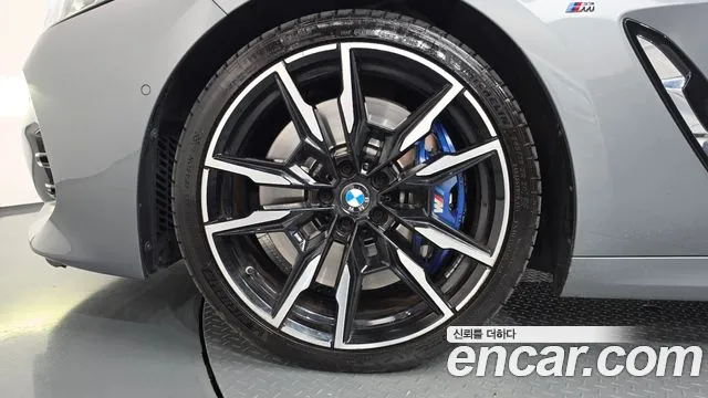 BMW 8 Series G15 — Фото автомобиля 5