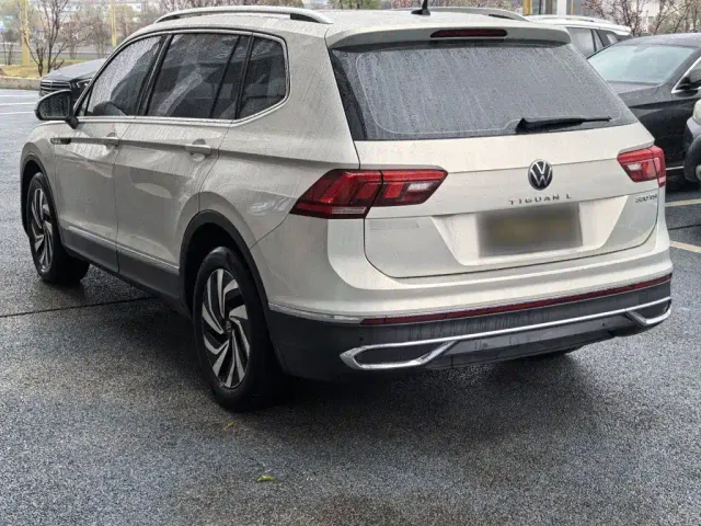 Volkswagen Tiguan L — Фото автомобиля 4