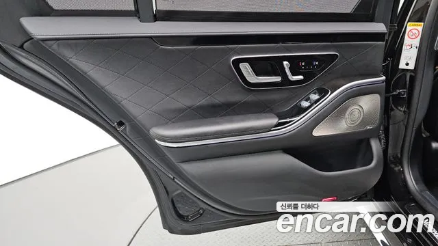 Mercedes-Benz S-Class — Фото автомобиля 14