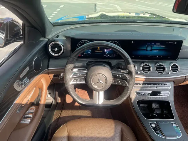 Mercedes-Benz E-Class — Фото автомобиля 13
