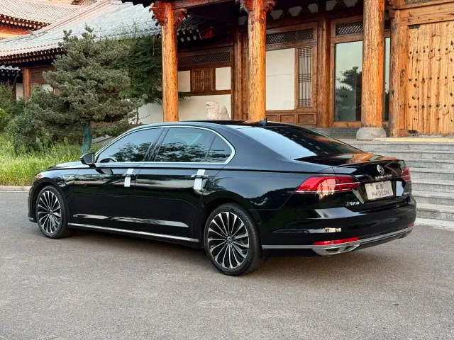 Volkswagen Phideon — Фото автомобиля 6