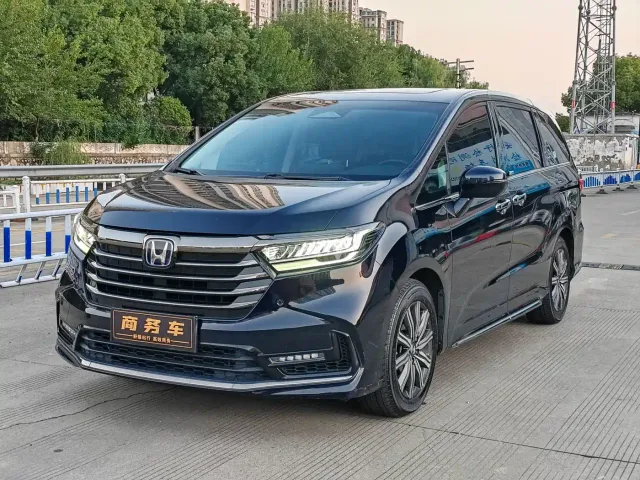 Фотография автомобиля — Honda Odyssey