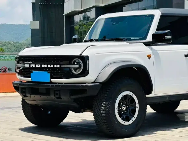 Ford Bronco — Фото автомобиля 8