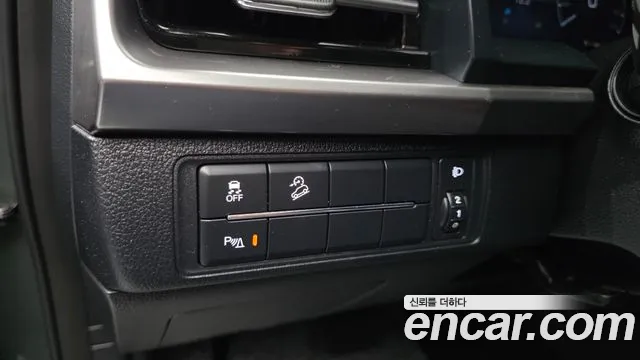 KG_Mobility_Ssangyong Rexton Новый Rexton Sport Khan Дизель 2.2 2WD — Фото автомобиля 18