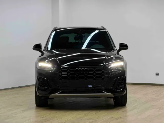 Audi Q5L — Фото автомобиля 2