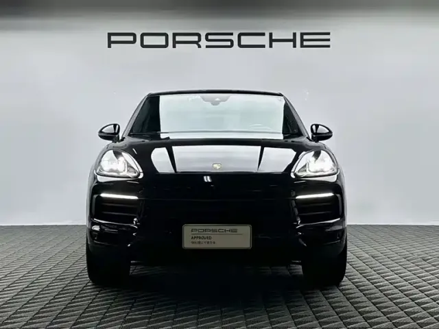 Porsche Cayenne — Фото автомобиля 2