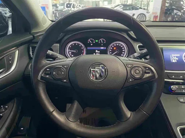 Buick LaCrosse — Фото автомобиля 7