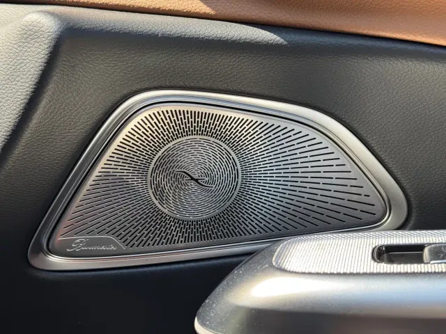Mercedes-Benz E-Class — Фото автомобиля 13