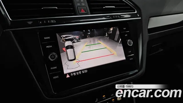 Volkswagen Tiguan Tiguan 2 поколение 2.0 TDI Premium — Фото автомобиля 15