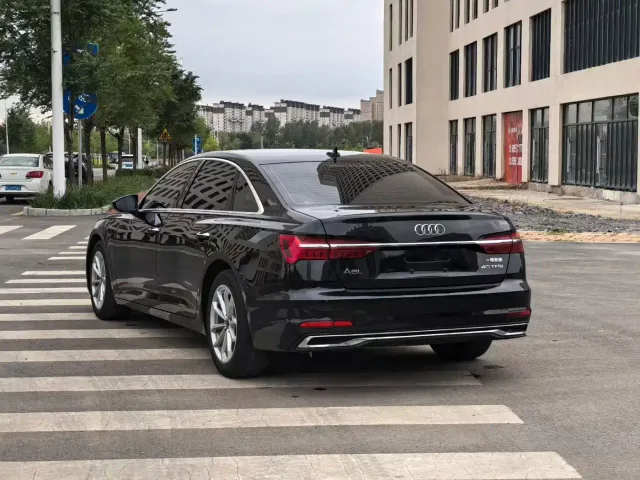 Audi A6L — Фото автомобиля 8