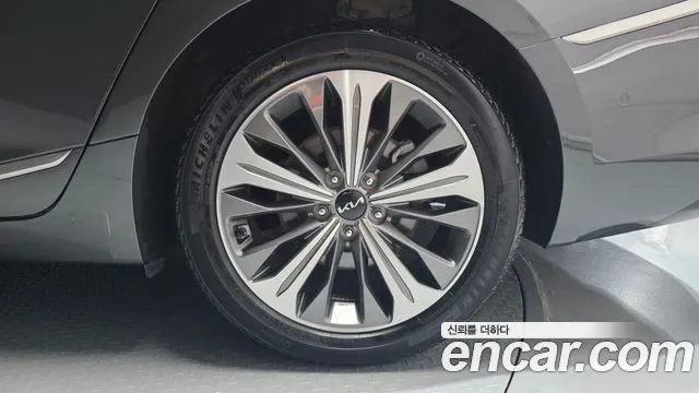 Kia K8 Hybrid — Фото автомобиля 6