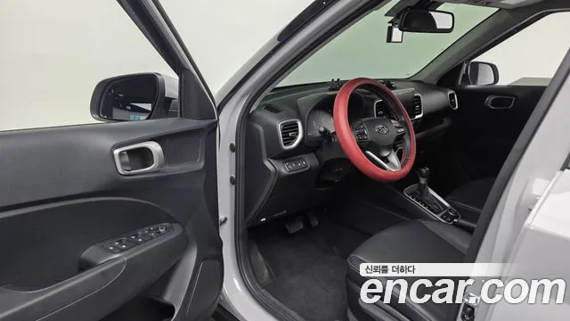 Hyundai Venue — Фото автомобиля 10