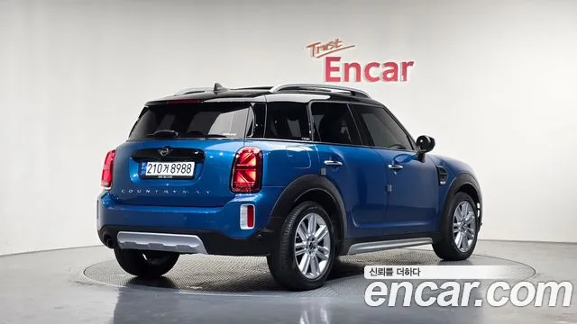 MINI Countryman — Фото автомобиля 2