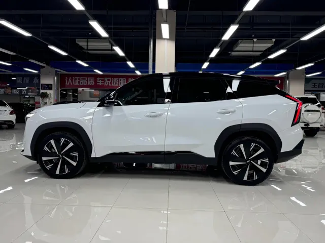 Geely Boyue L — Фото автомобиля 4