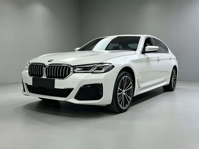 Фотография автомобиля — BMW 5 Series