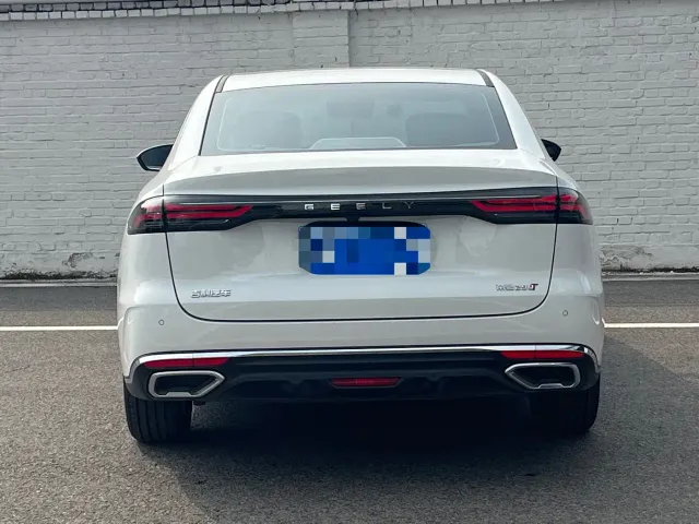 Geely Emgrand — Фото автомобиля 3
