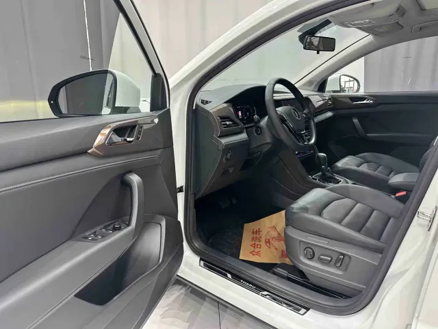 Volkswagen Tharu — Фото автомобиля 7