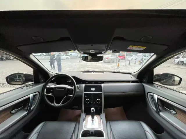 Land Rover Discovery Sport — Фото автомобиля 8